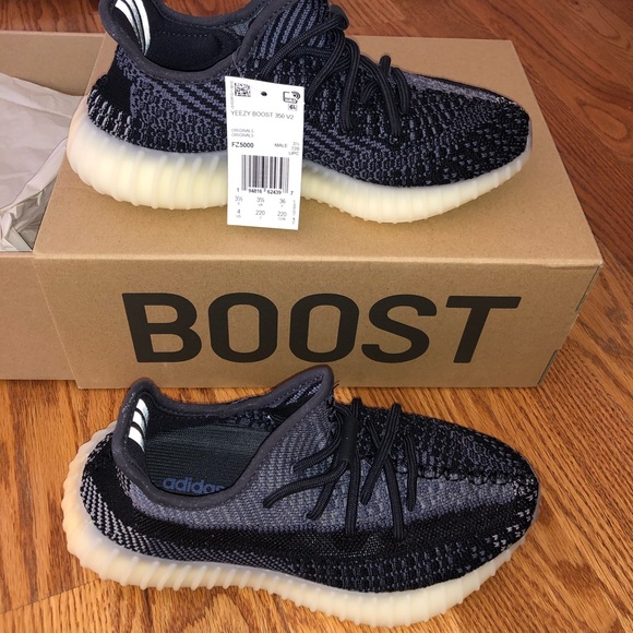 SOLD!! YEEZY BOOST 350 V2 - Picture 2 of 6